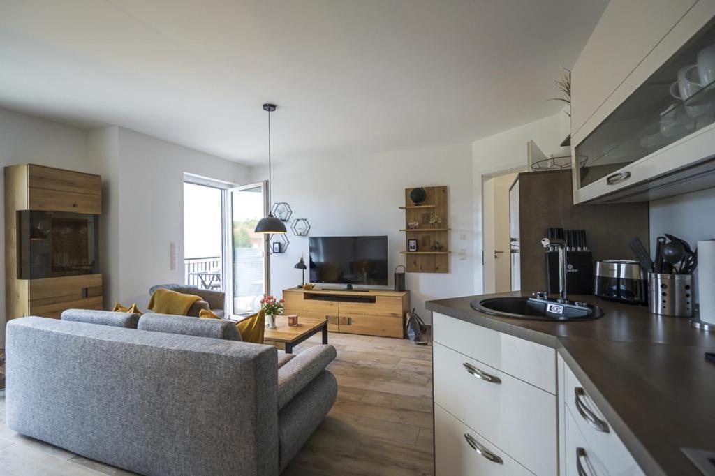 Tor Zum - Neubau Mit Sauna, Fahrstuhl Und Tiefgarage Apartment Kuehlungsborn